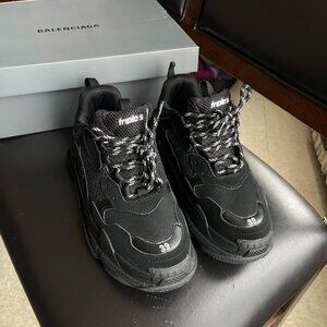 Balenciaga Tripple S
